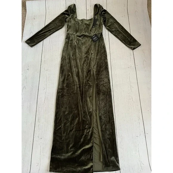NWT Lulus Lush Adventures Olive Green Velvet Long Sleeve Maxi Dress M - Picture 5 of 10